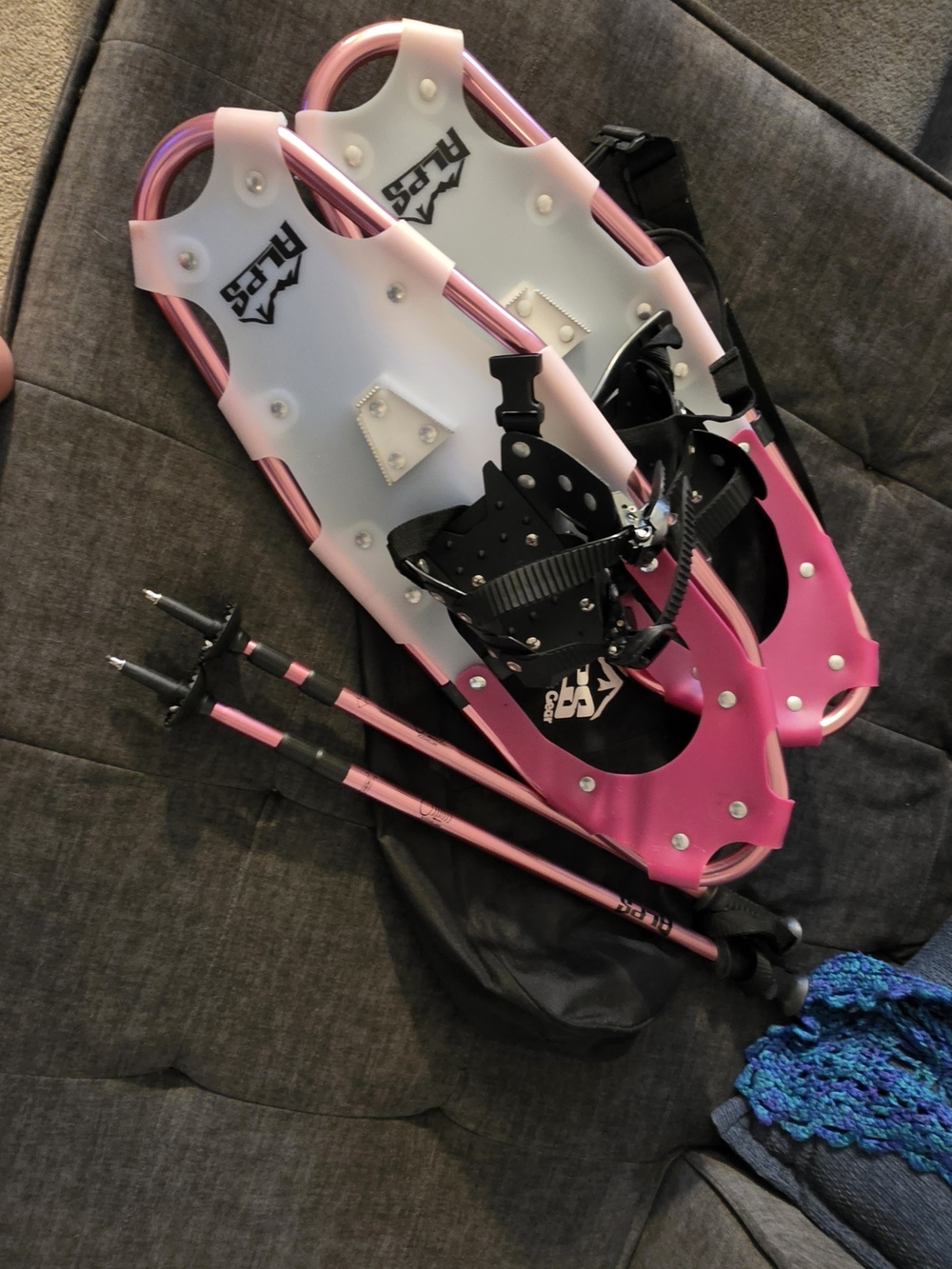 Women's ALPS Pink Snowshoes w/Adjustable Bindings - Stylish Winter Traction